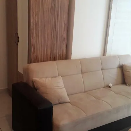 Studio Flat